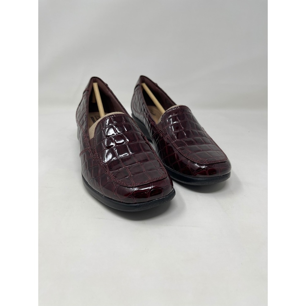 Clarks Gael Angora Burgundy Croc Patent‎ Leather Loafers 26102168 Womens 8M New